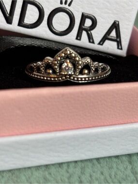 Pandora Sterling Silver Tiara Ring with Clear Stone. Size 7